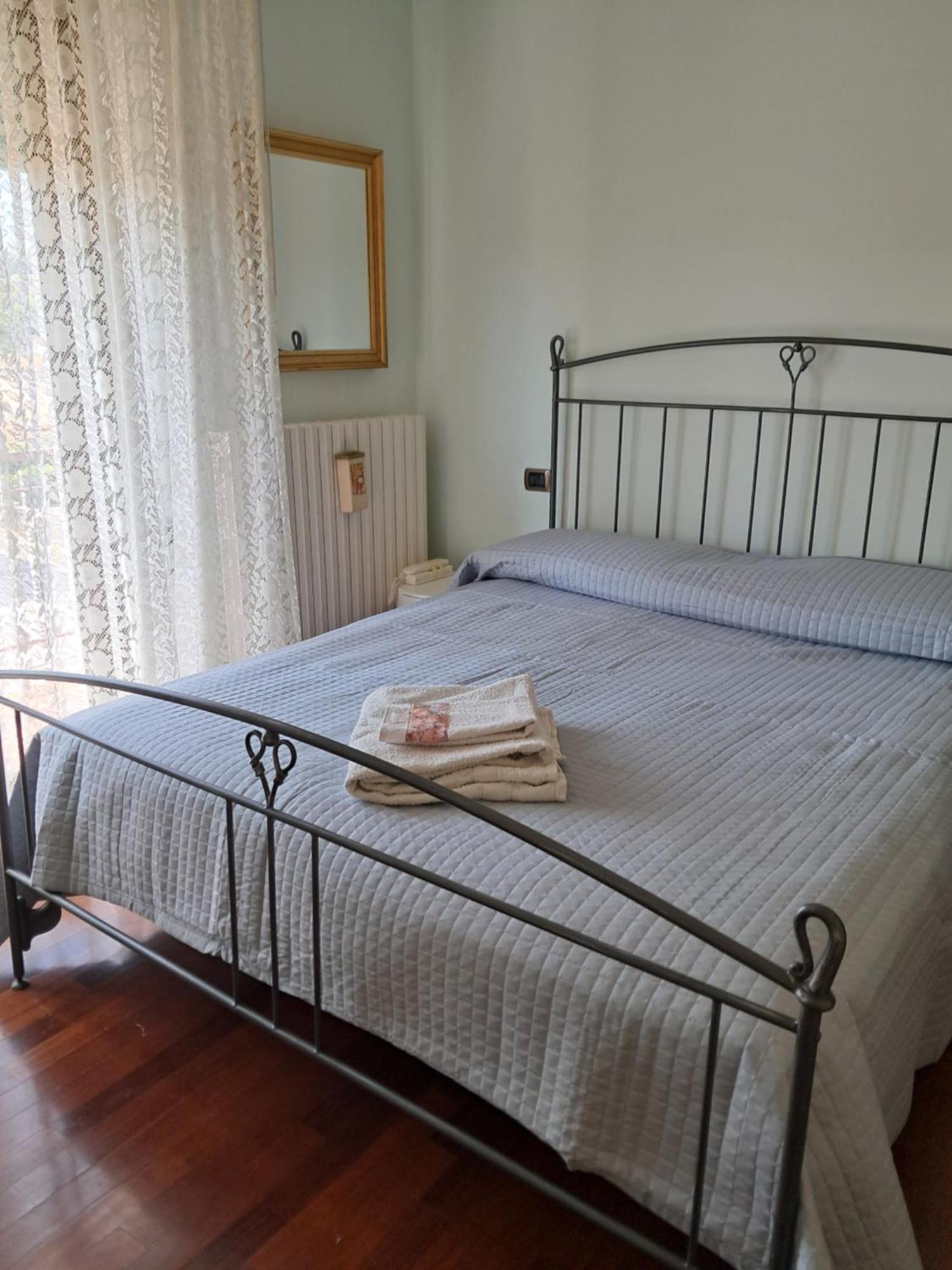 Roses House Apartment Porto San Giorgio Exterior photo